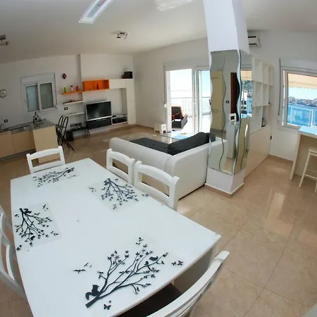 Azzura Flats Lägenhet Sarandë